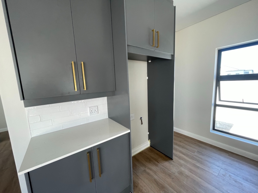 4 Bedroom Property for Sale in Sandown Western Cape